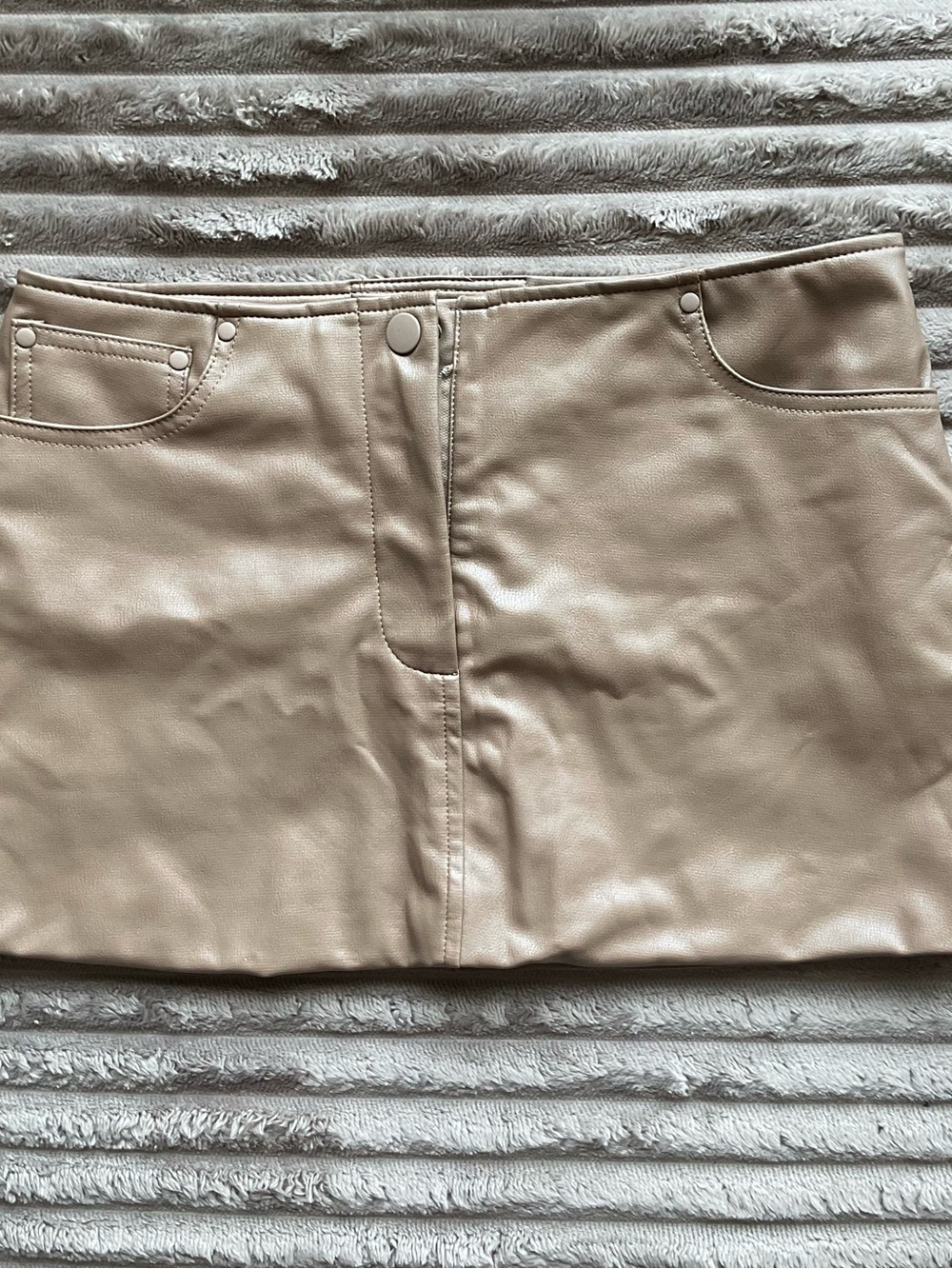 Forever 21 Faux Leather Mini Skirt in Taupe Beige